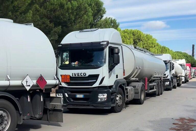 Taranto, sbloccata la Raffineria Eni: stop alla protesta dei lavoratori dell'ex Ilva