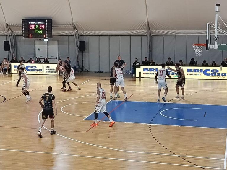 Il derby della Tensostruttura è dei Seagulls: battuta la Ap Monopoli 67-76